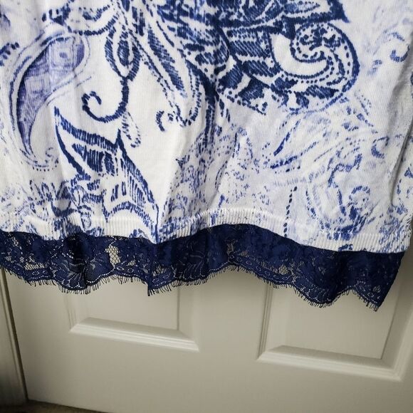 Chico's Blue Patterned Blouse Size S - Picture 4 of 7